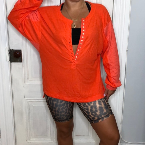 BACK AT IT HENLEY NWOT - Picture 3 of 13